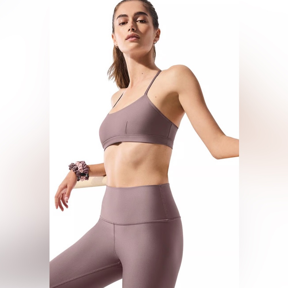 ALO Airlift Mauve High-Waist Leggings XXS with matching bra top in Size M